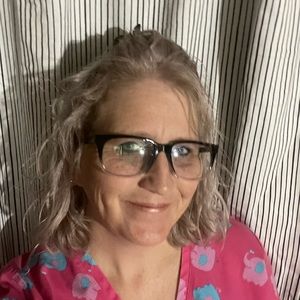 Meet your Posher, Carrie